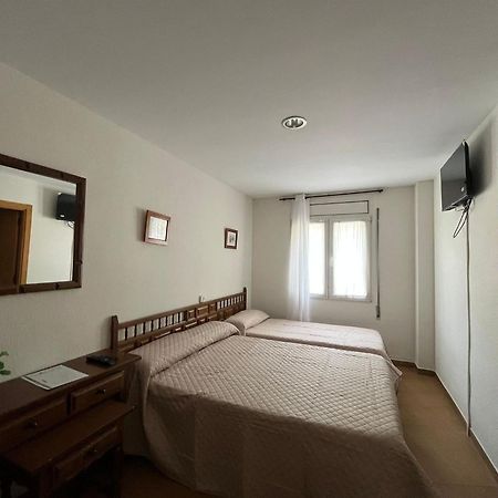 Hostal Casa Amalia Teruel Bagian luar foto