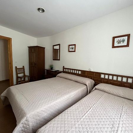 Hostal Casa Amalia Teruel Bagian luar foto