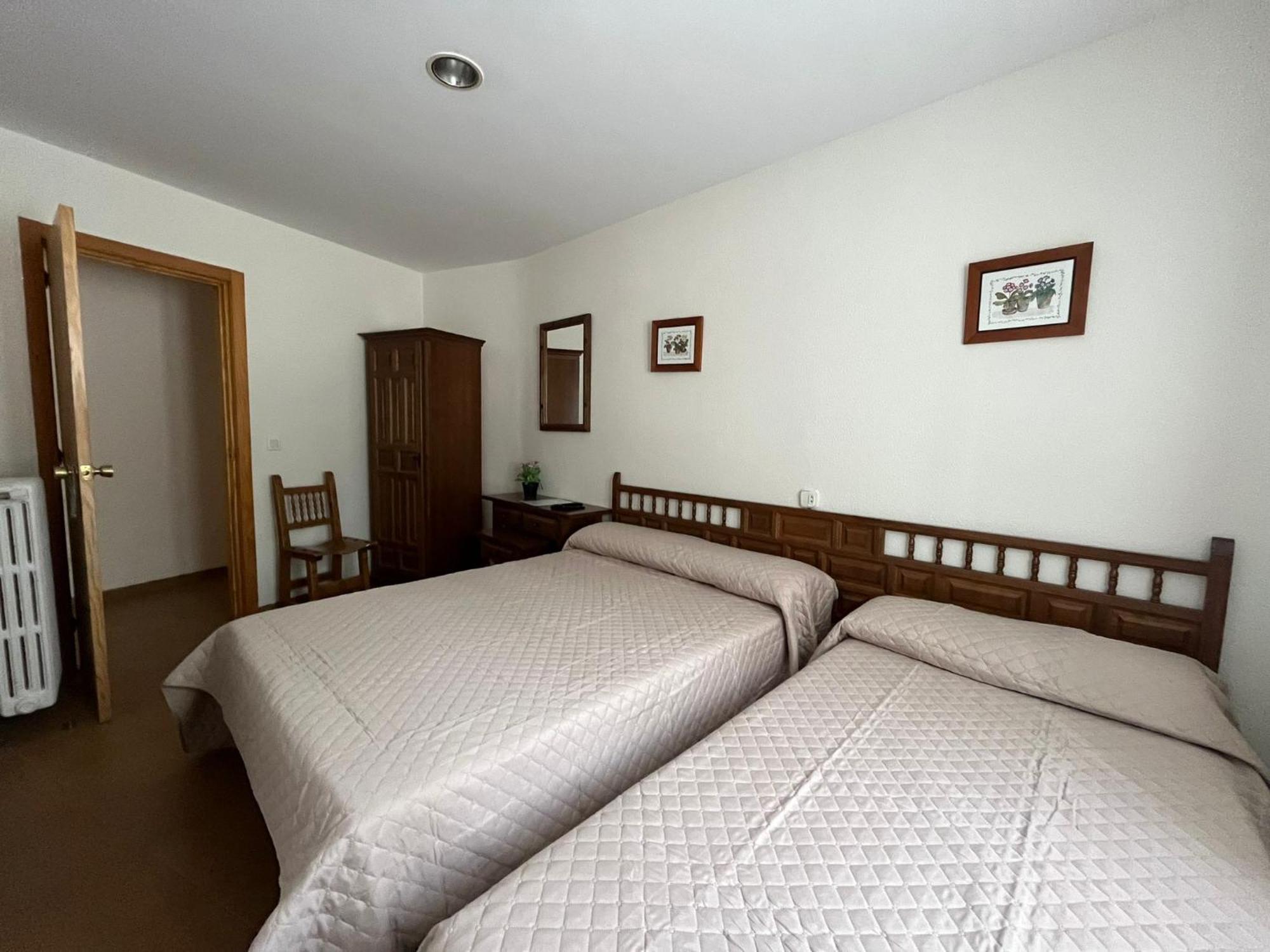 Hostal Casa Amalia Teruel Bagian luar foto