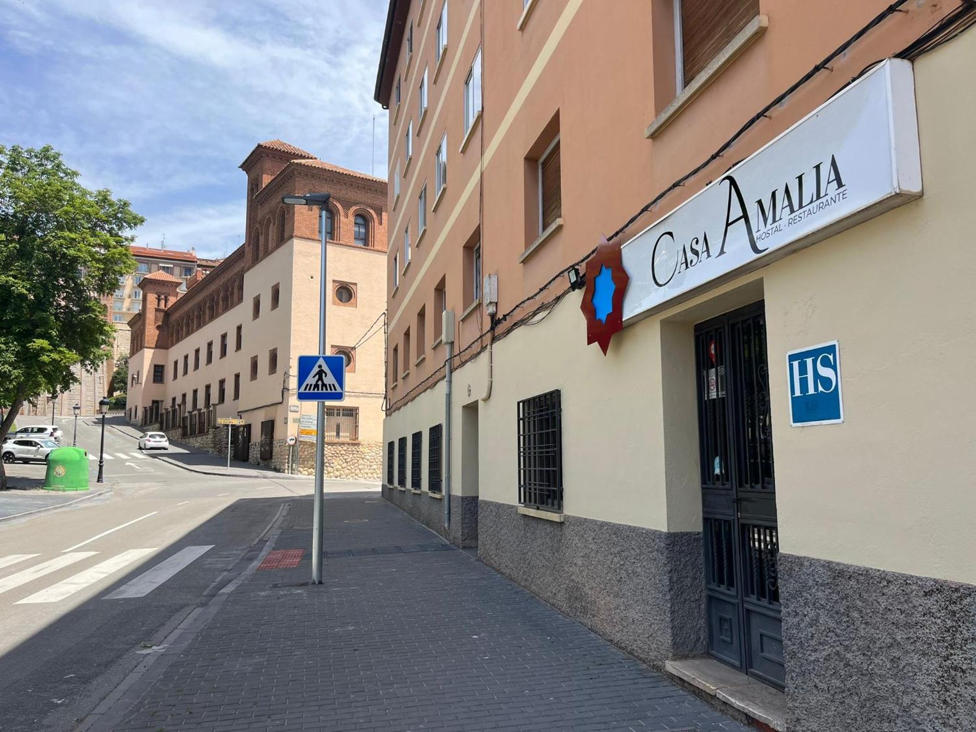 Hostal Casa Amalia Teruel Bagian luar foto